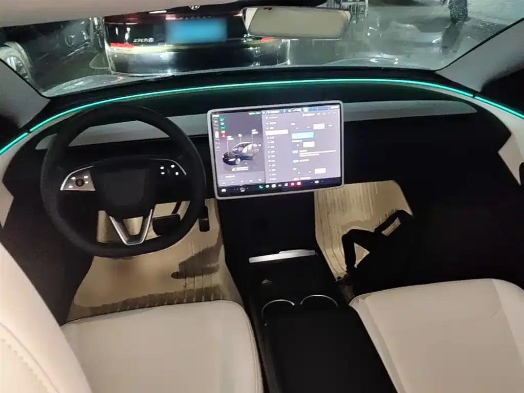 Tesla Model 3 — фото 2