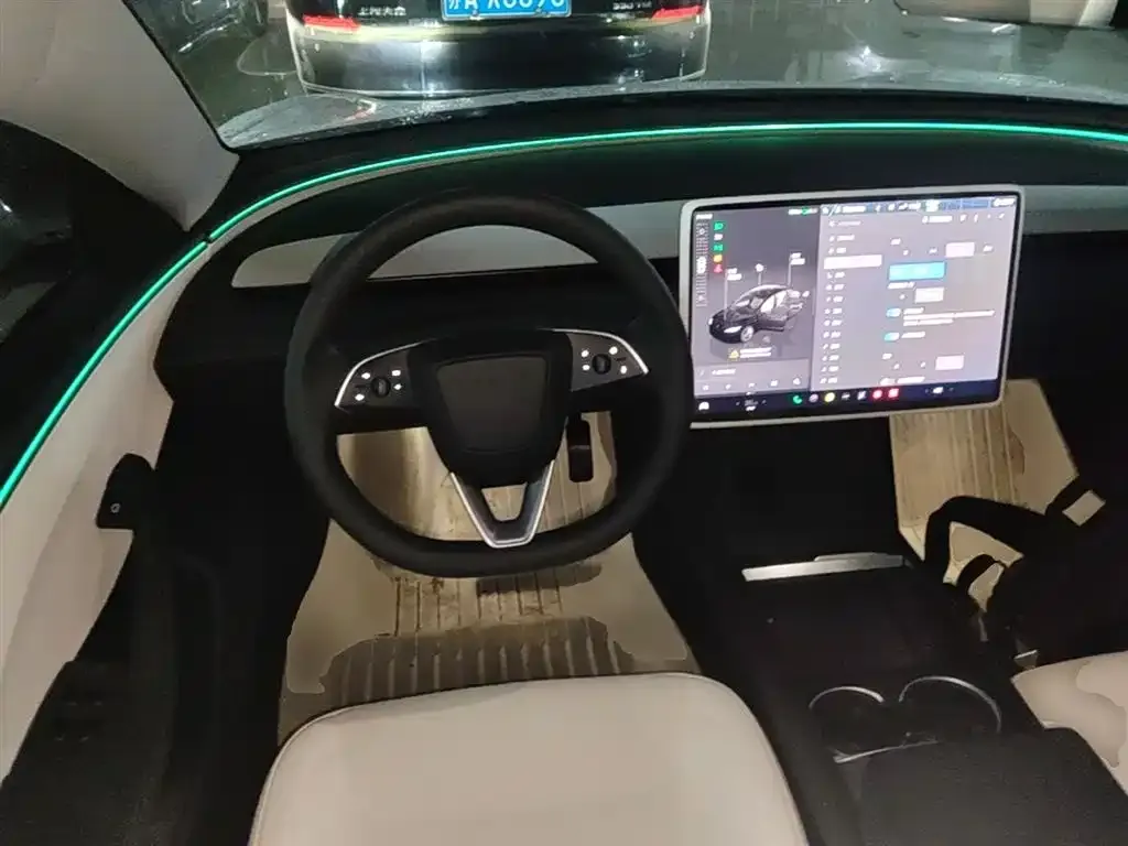 Tesla Model 3 — фото 3