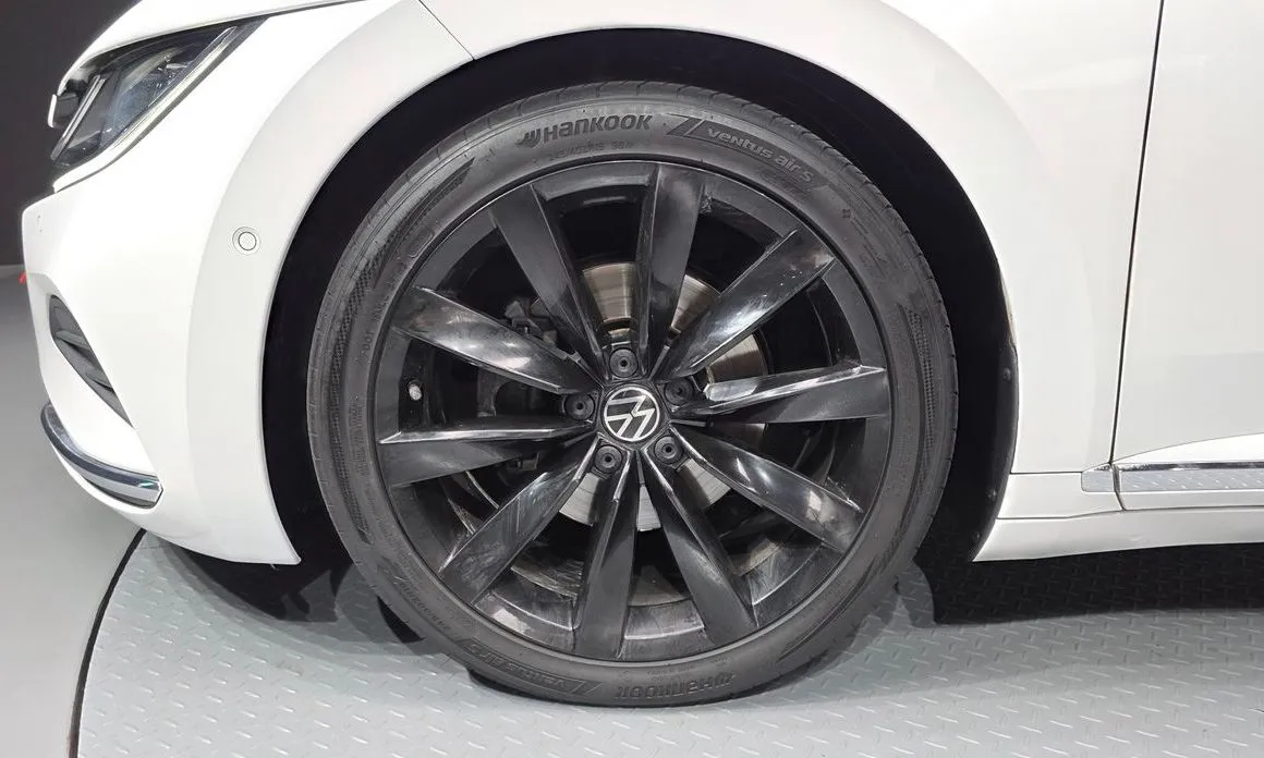 Volkswagen Arteon 2023 из KR, фото 8