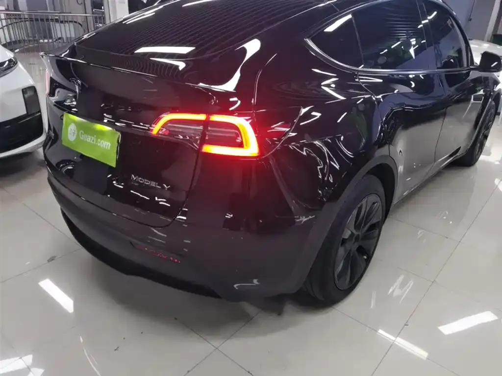Tesla Model Y 2024 из CN, фото 7