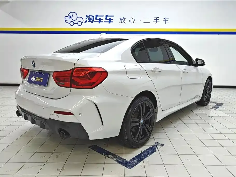 BMW 1 Series 2021 из CN, фото 6