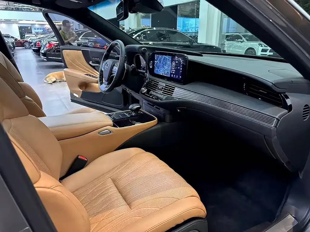 Lexus LS 2021 из CN, фото 8