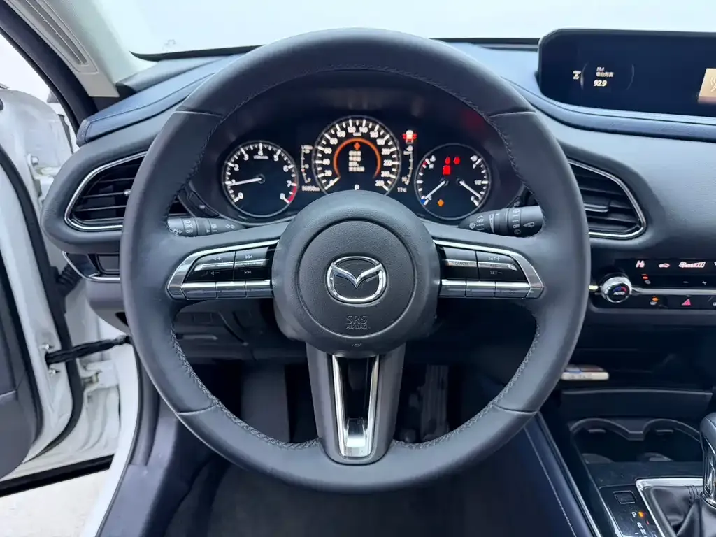 Mazda CX-30 — фото 9