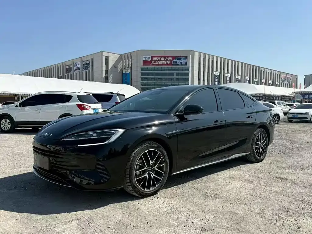BYD Seal — фото 8