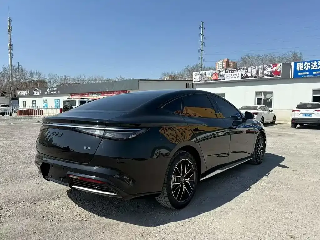 BYD Seal — фото 7