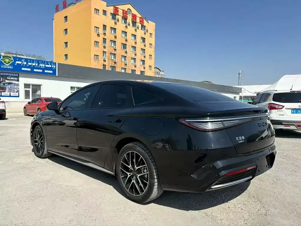BYD Seal — фото 2