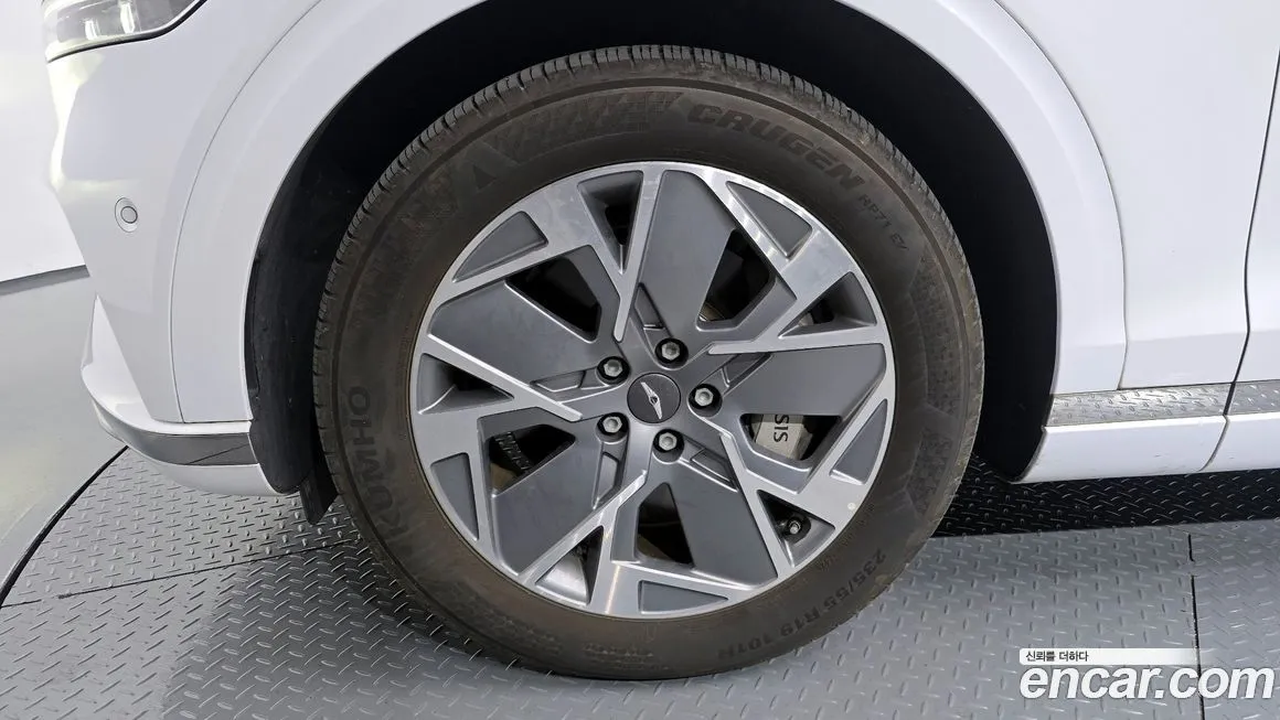 Genesis GV70 — фото 10
