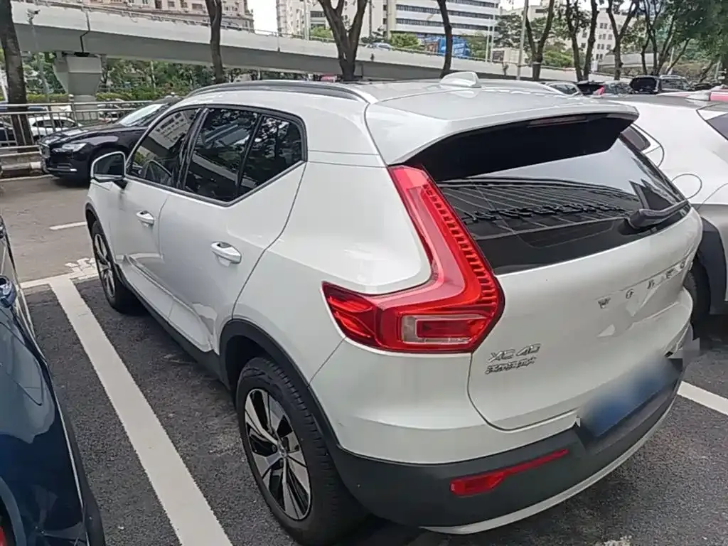 Volvo XC40 2023 из CN, фото 5