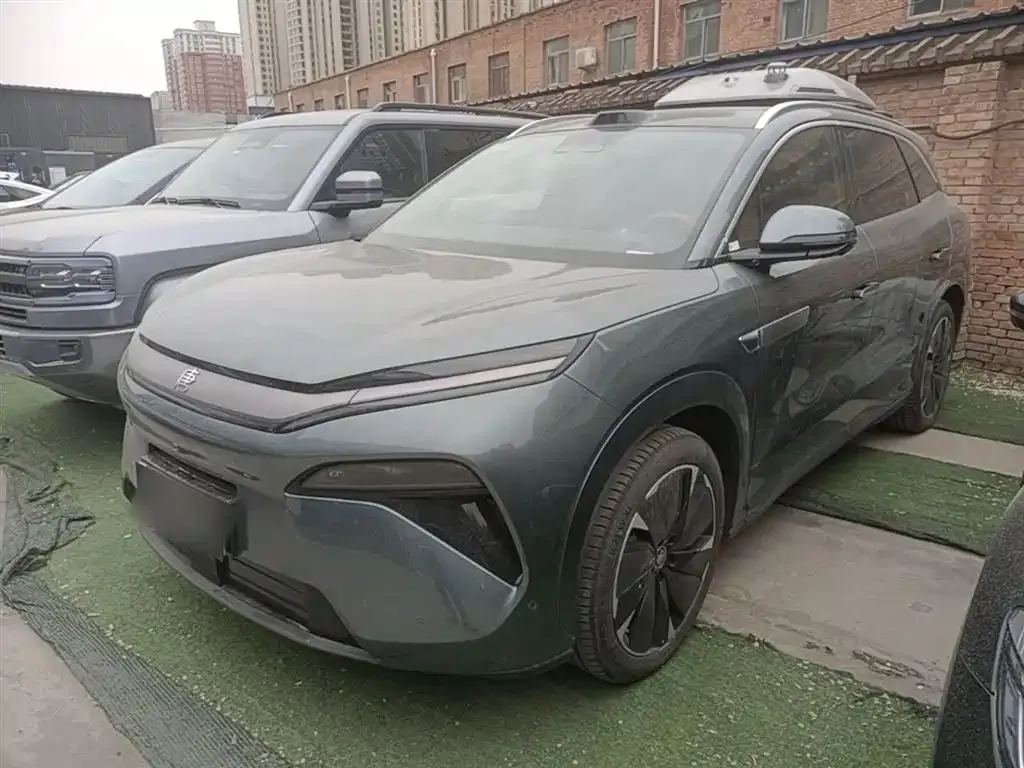 BYD Tang L — фото 10