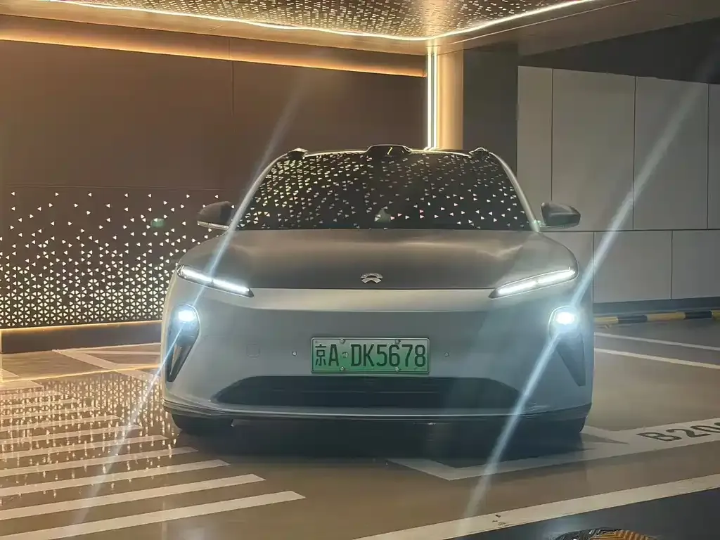 NIO ET5T 2024 из CN, фото 10