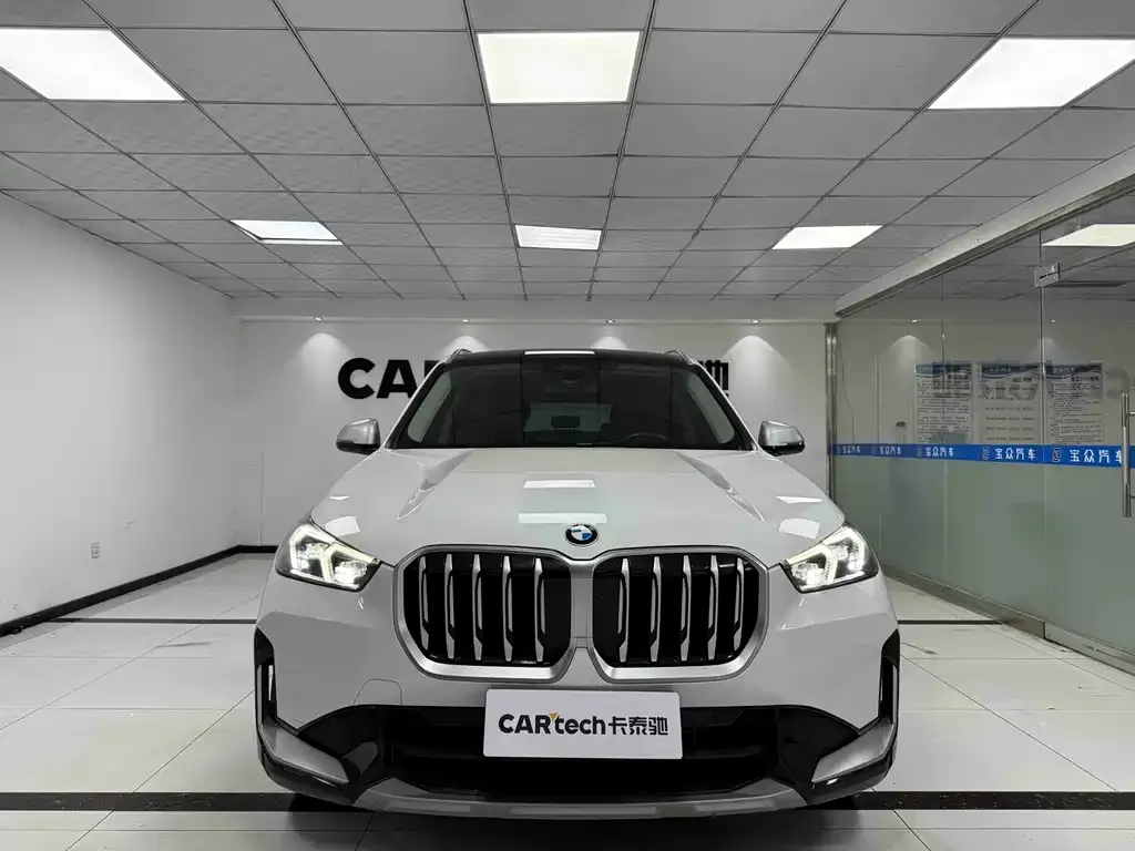 BMW X1 — фото 2