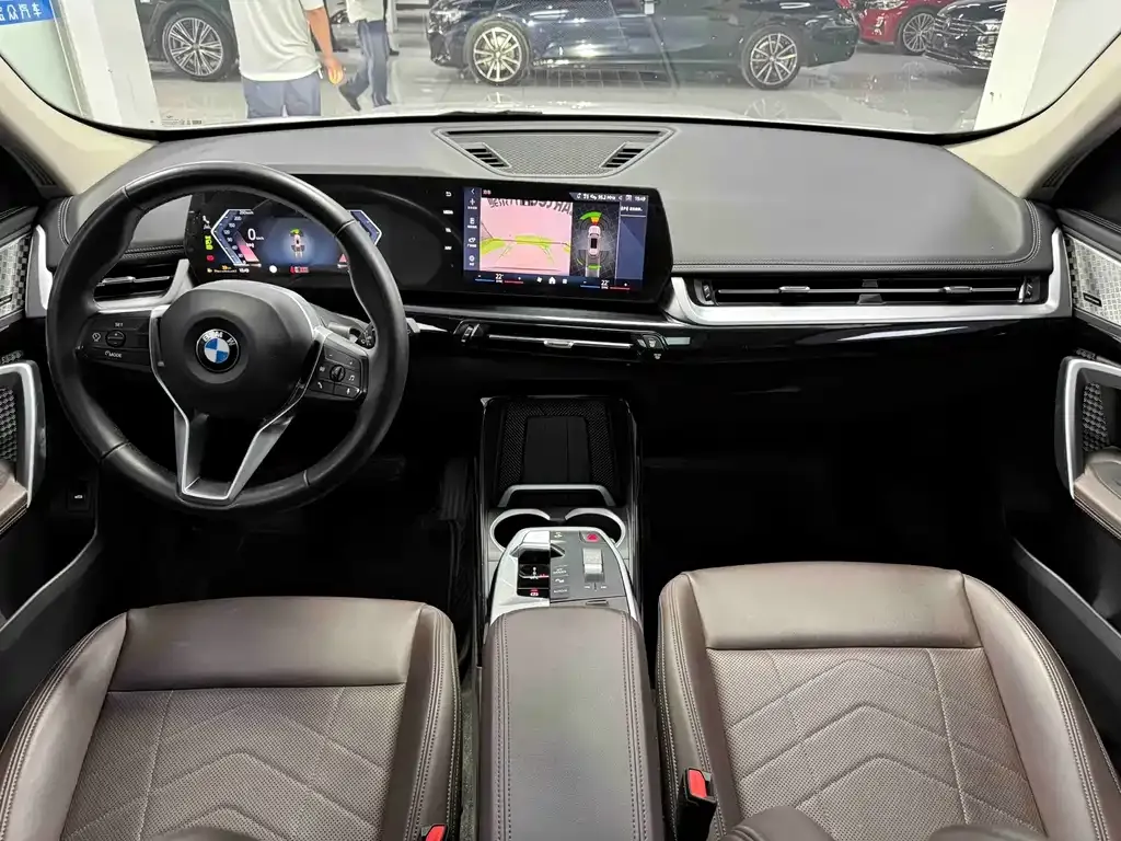 BMW X1 — фото 10