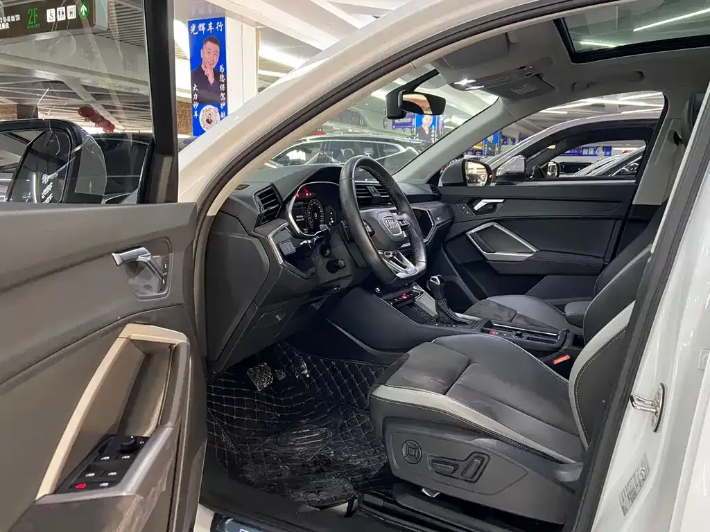 Audi Q3 2022 из CN, фото 7