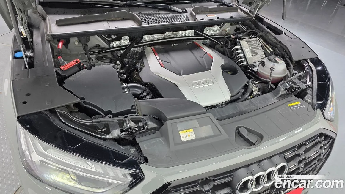 Audi SQ5 2021 из KR, фото 10