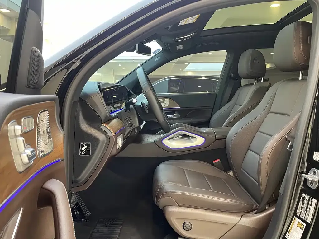 Mercedes-Benz GLS — фото 10
