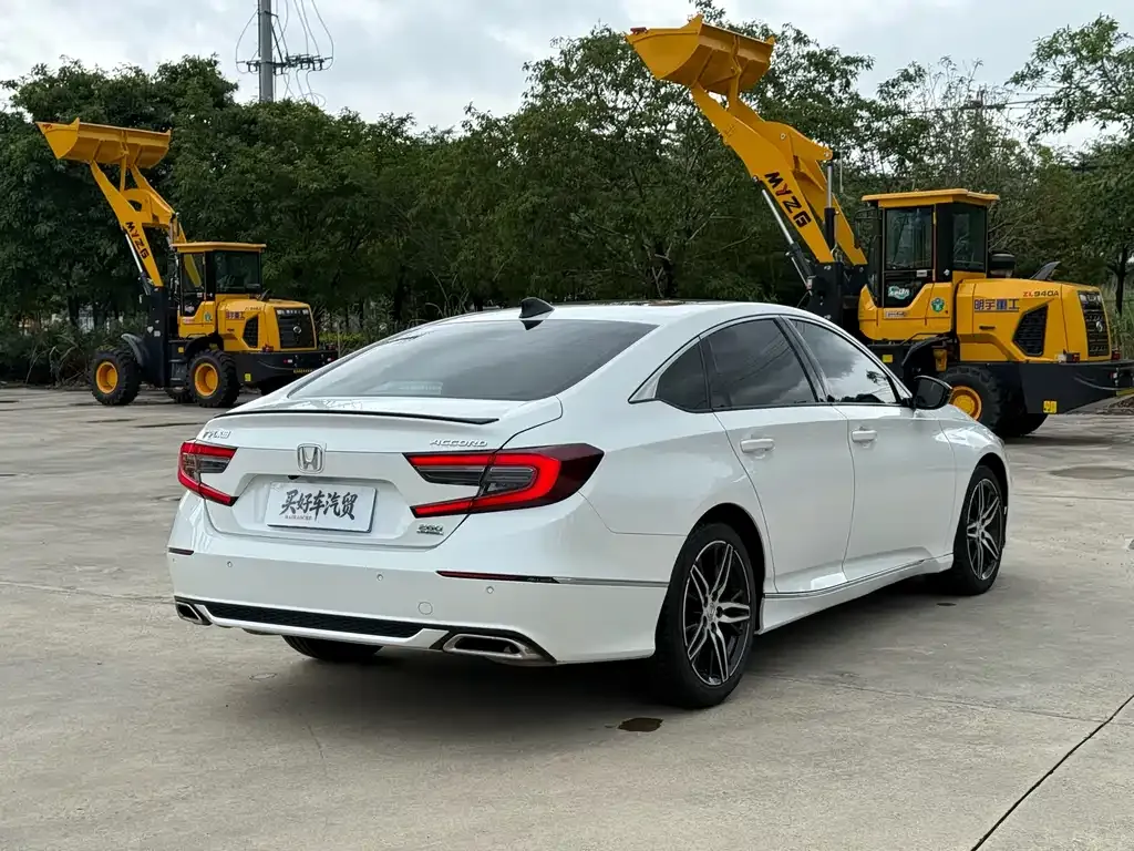 Honda Accord — фото 5