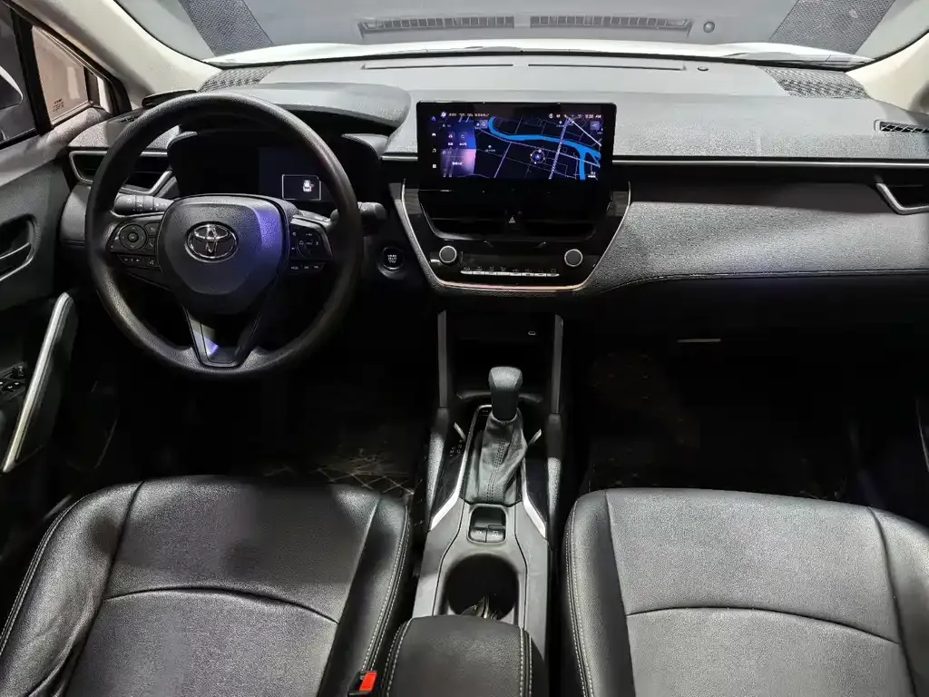 Toyota Corolla Cross 2023 из CN, фото 3
