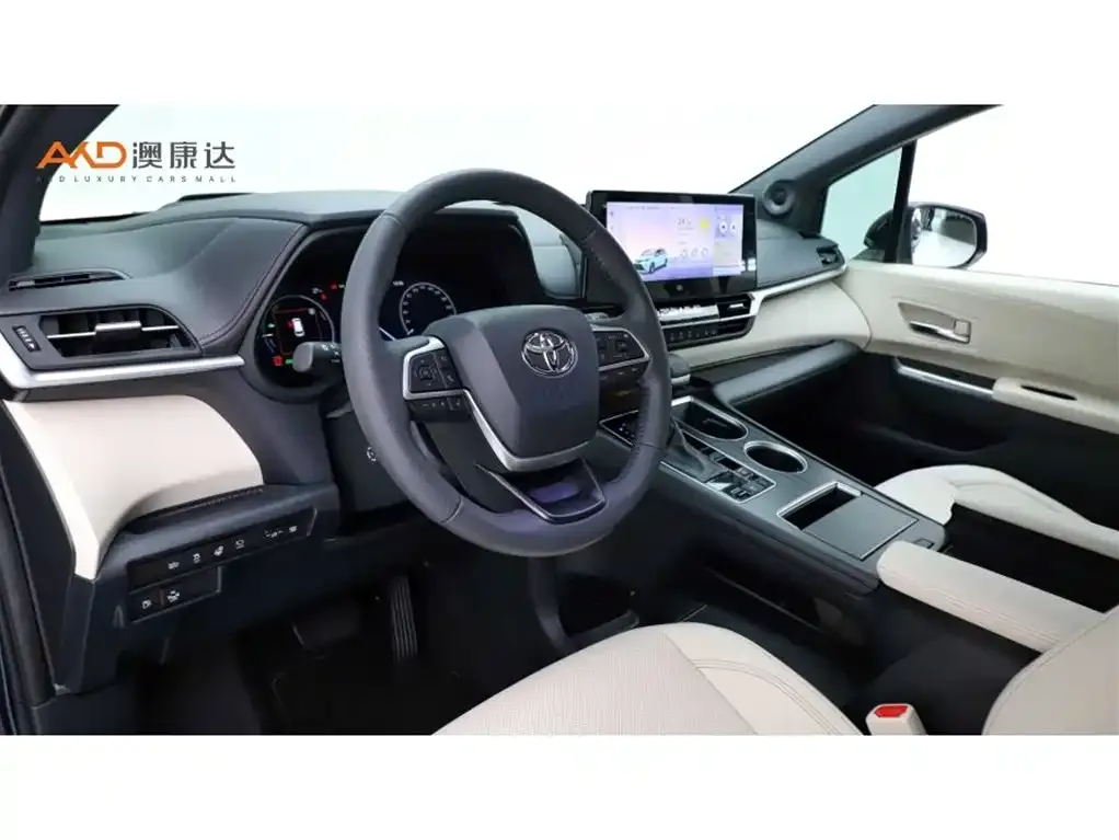 Toyota Granvia — фото 3