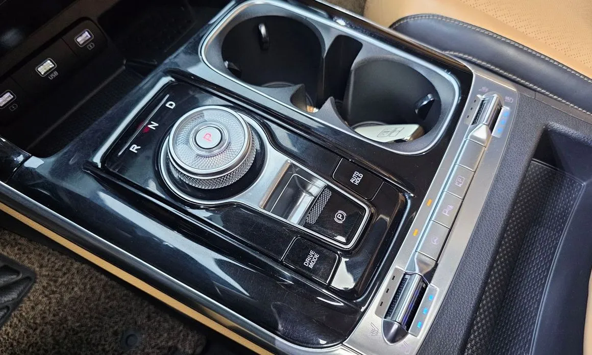 Kia Carnival — фото 10