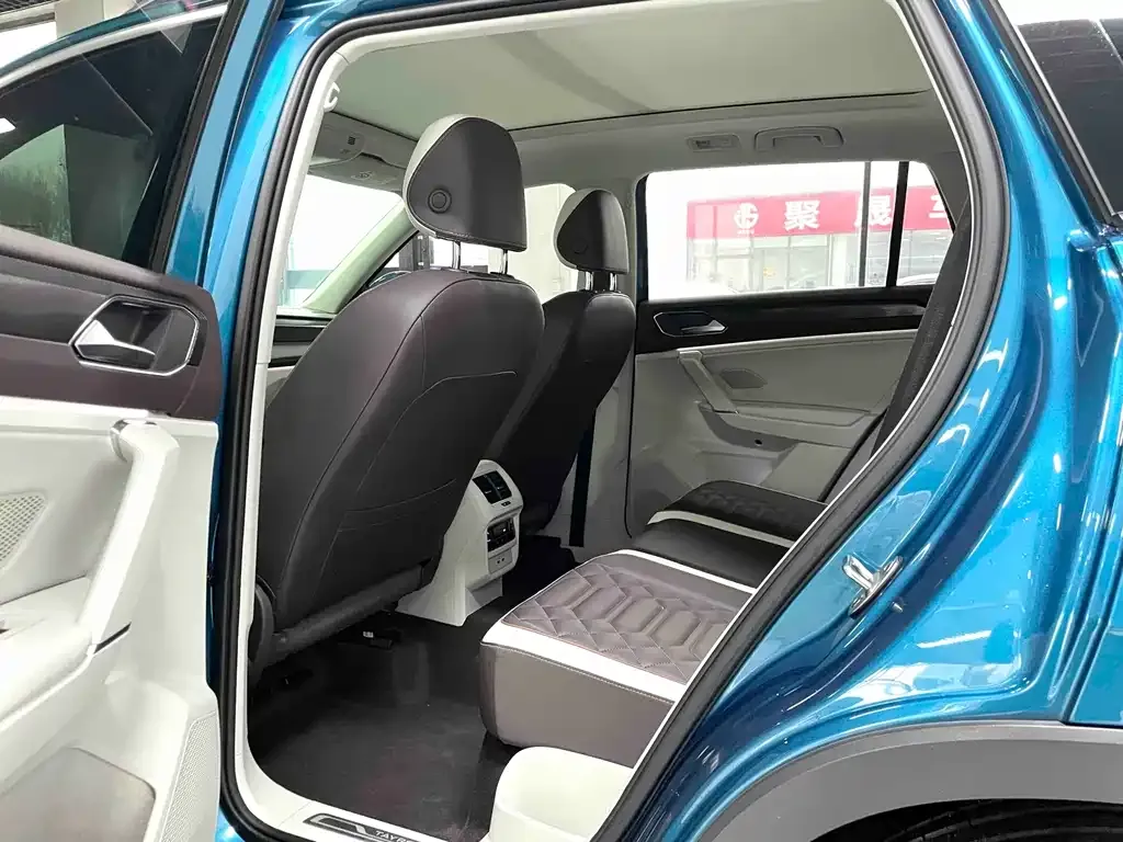 Volkswagen Tayron 2023 из CN, фото 9