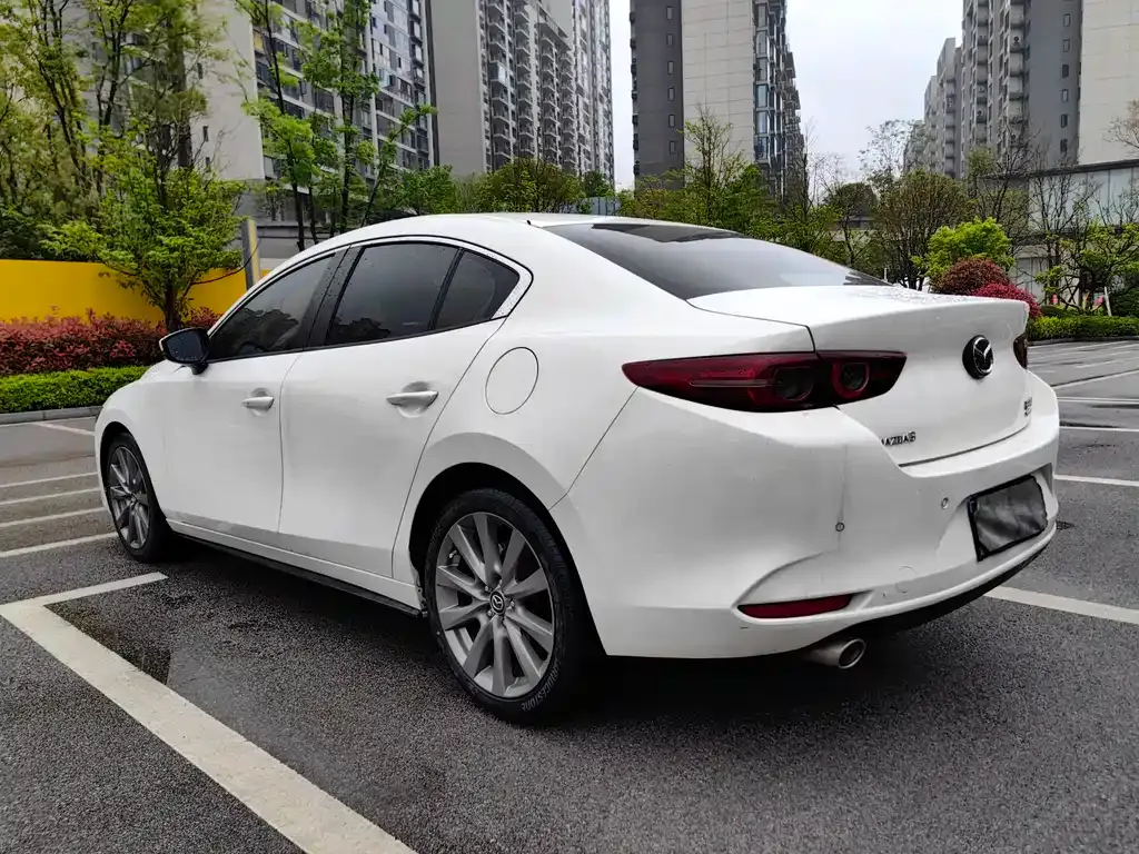 Mazda 3 Axela — фото 8