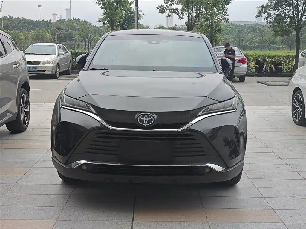 Toyota Harrier — фото 4