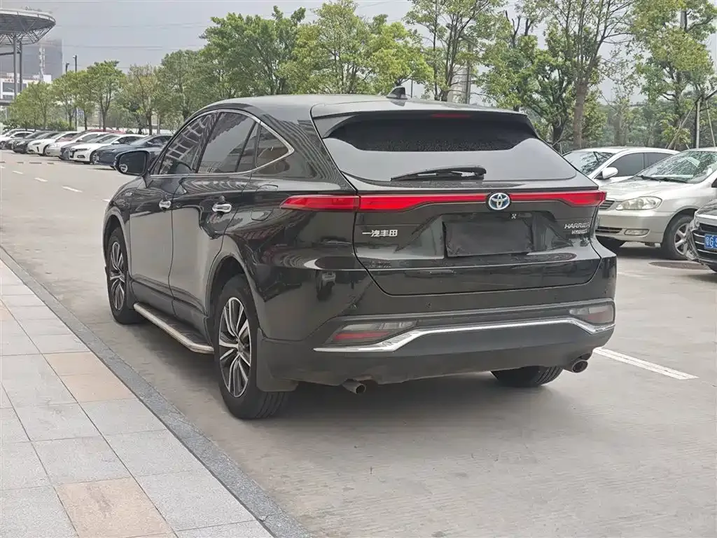 Toyota Harrier — фото 6