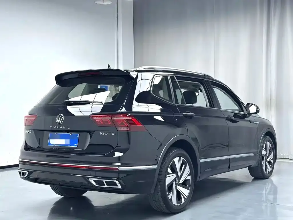Volkswagen Tiguan L — фото 10