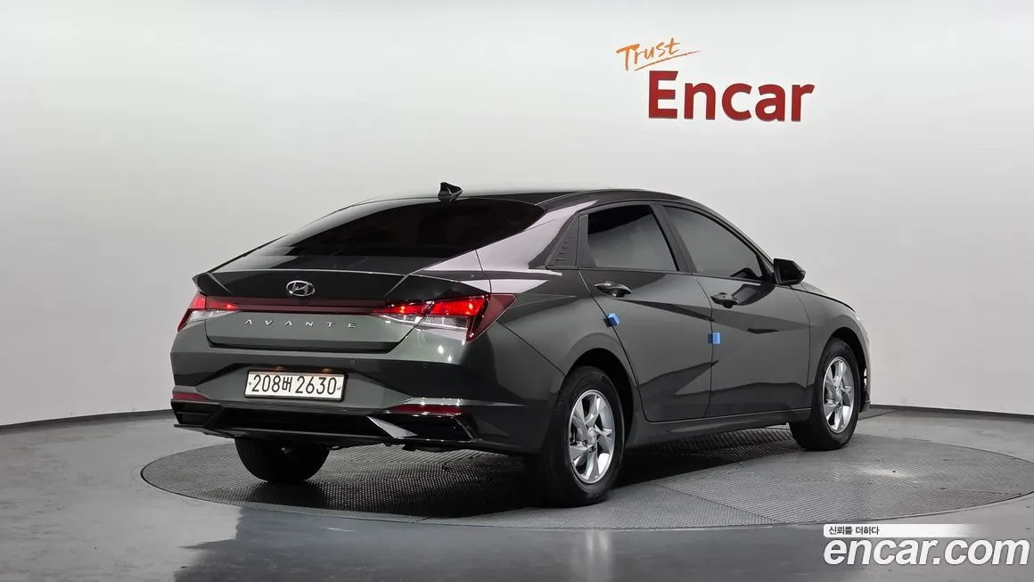 Hyundai AVANTE — фото 3