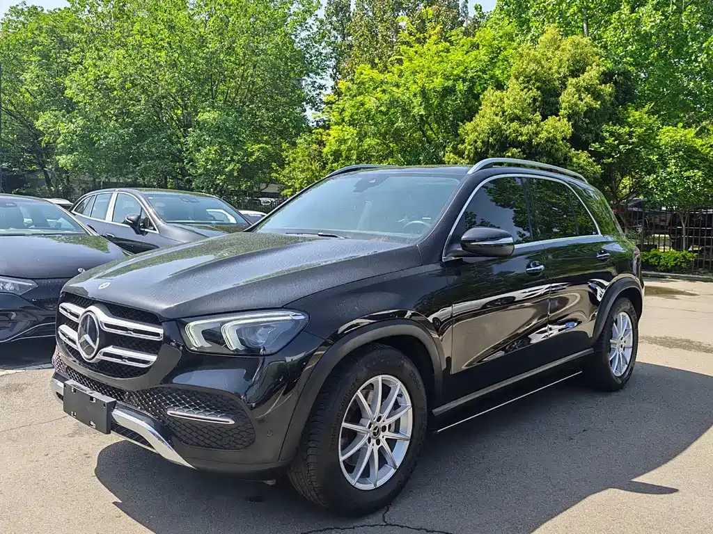 Mercedes-Benz GLE — фото 1