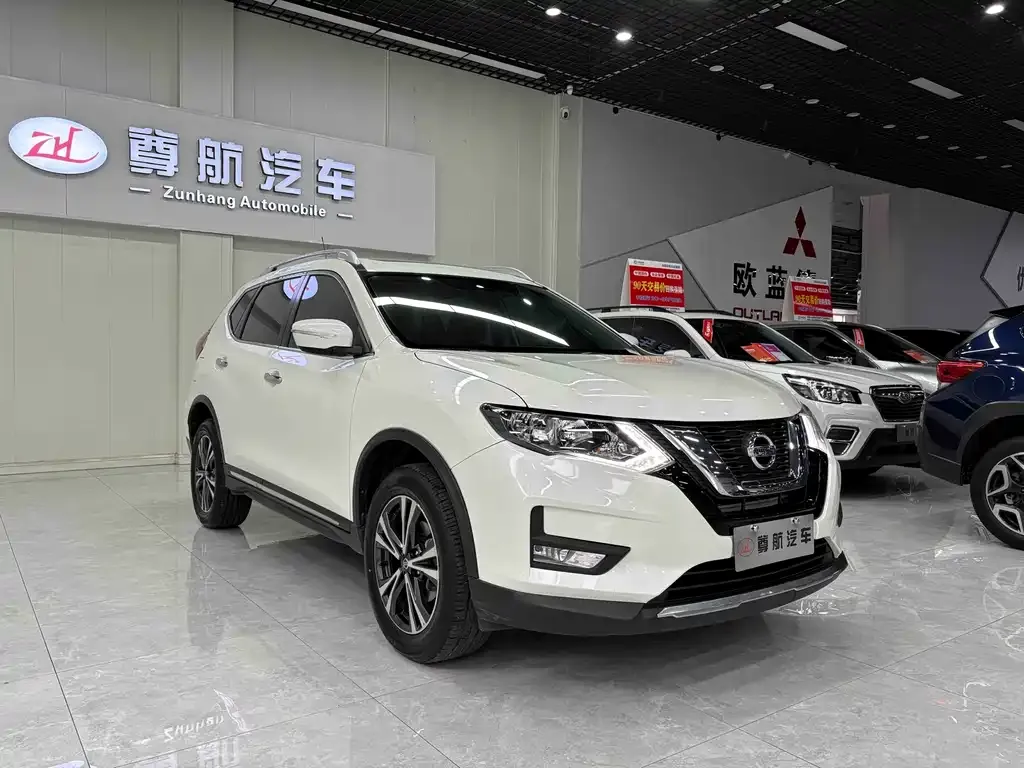 Nissan X-Trail — фото 6