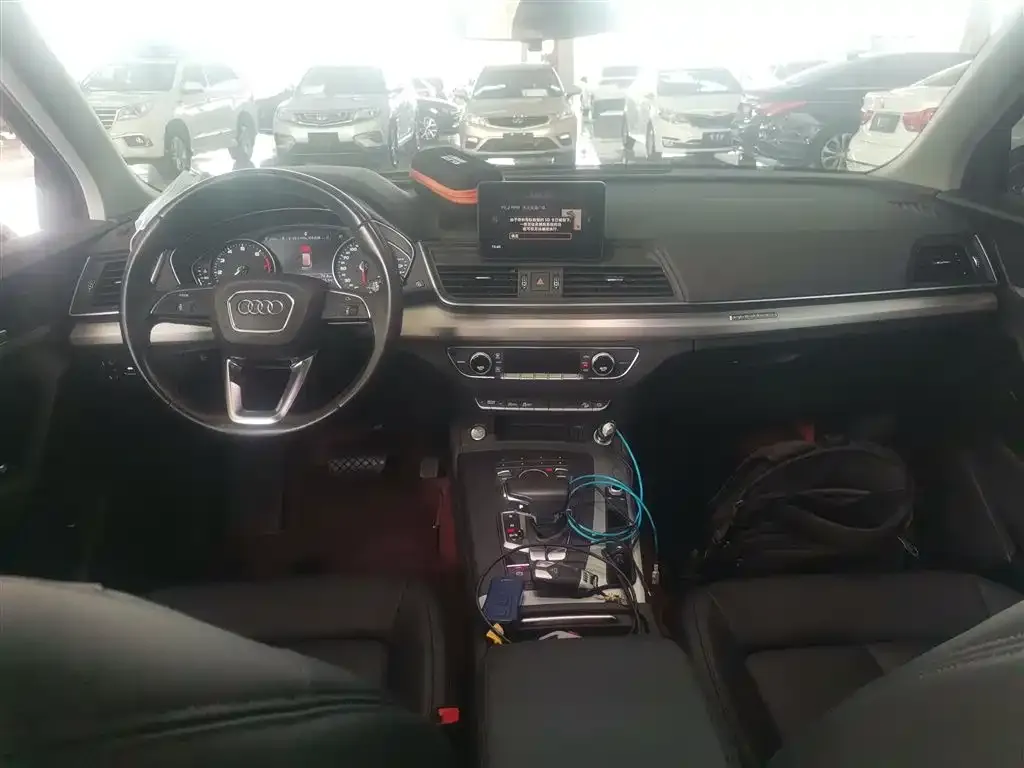 Audi Q5L 2021 из CN, фото 2