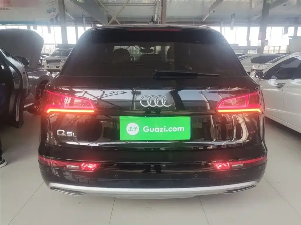 Audi Q5L 2021 из CN, фото 3