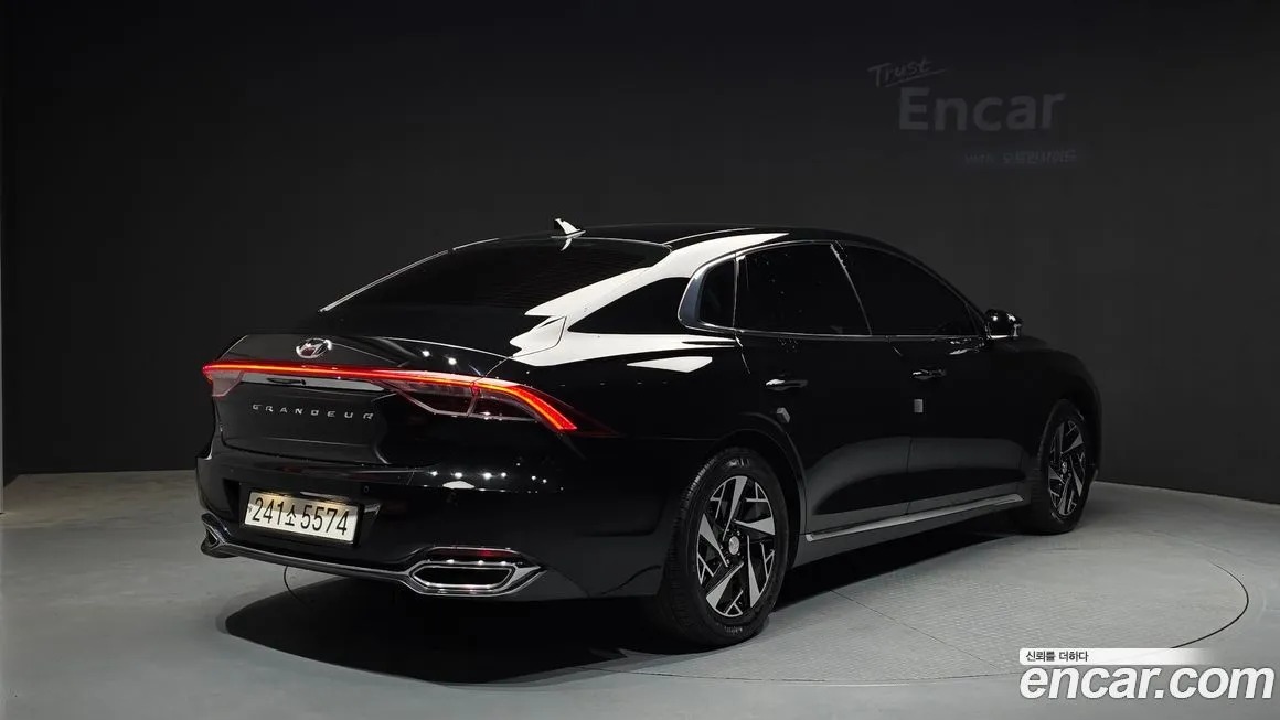 Hyundai Grandeur 2022 из KR, фото 3