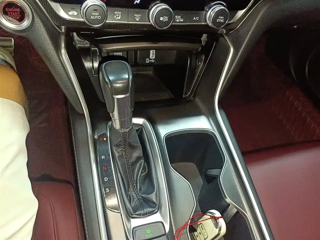 Honda Accord — фото 5