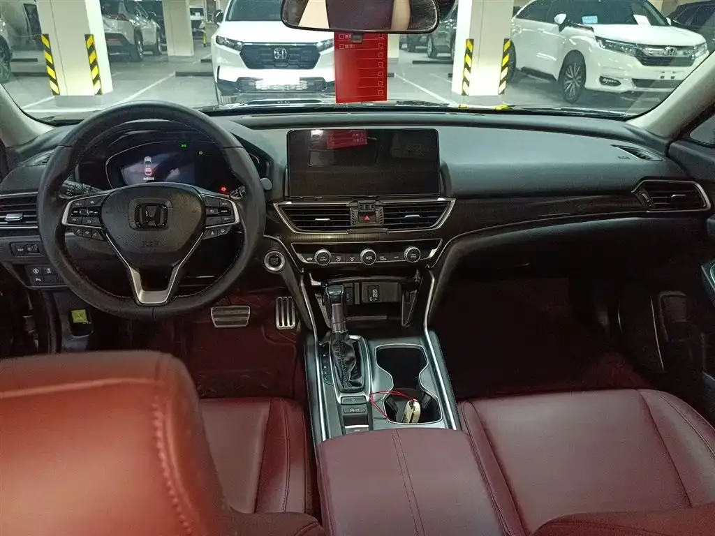 Honda Accord — фото 9