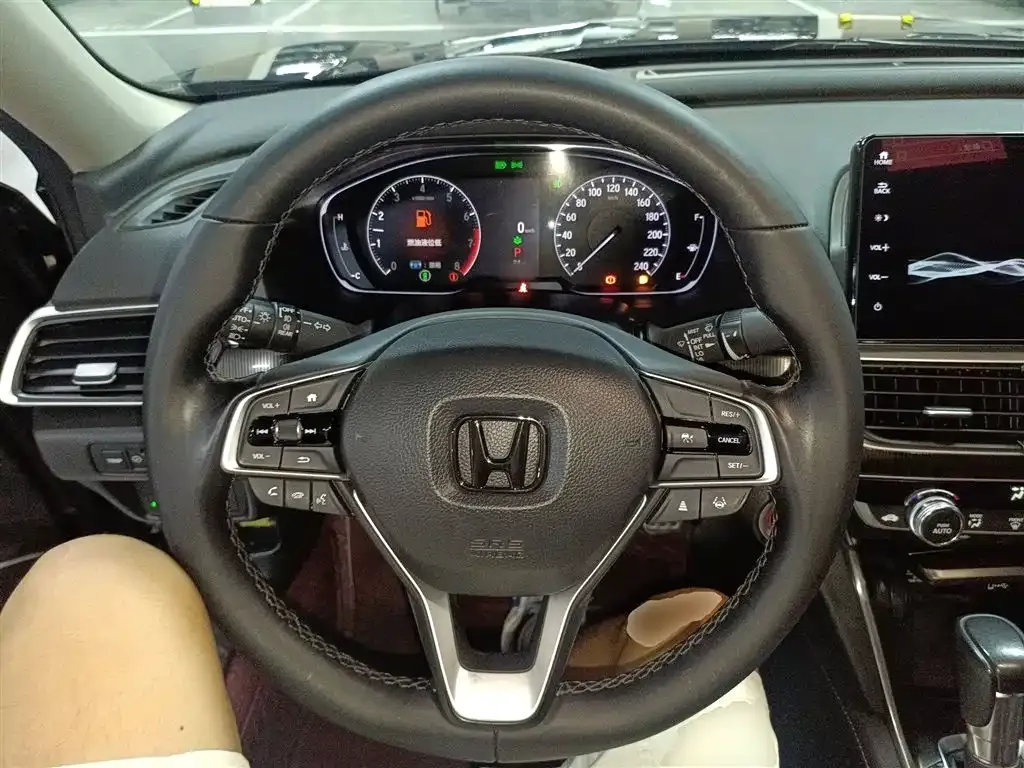 Honda Accord — фото 7