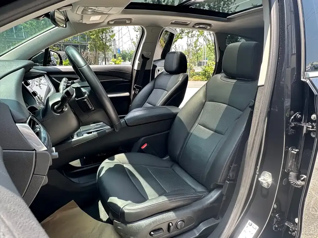 Buick Enclave 2022 из CN, фото 3