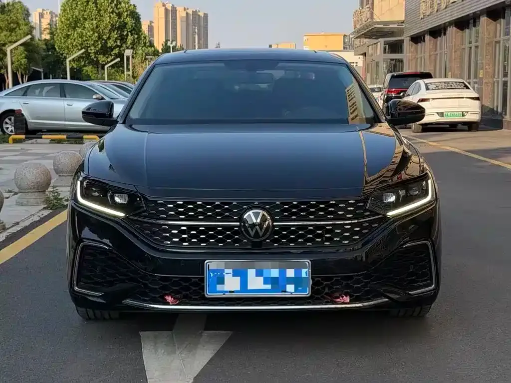 Volkswagen Passat 2024 из CN, фото 4