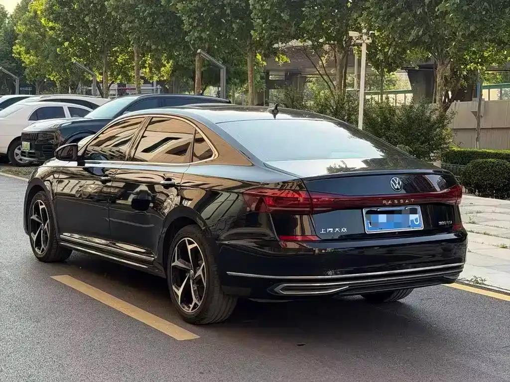Volkswagen Passat 2024 из CN, фото 7