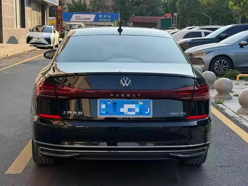 Volkswagen Passat 2024 из CN, фото 3