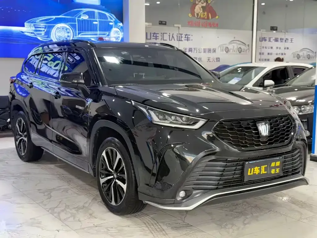 Toyota Crown Kluger 2024 из CN, фото 6