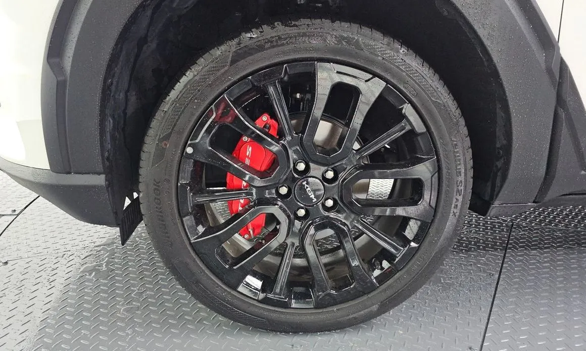 KG Mobility (Ssangyong) Torres — фото 9