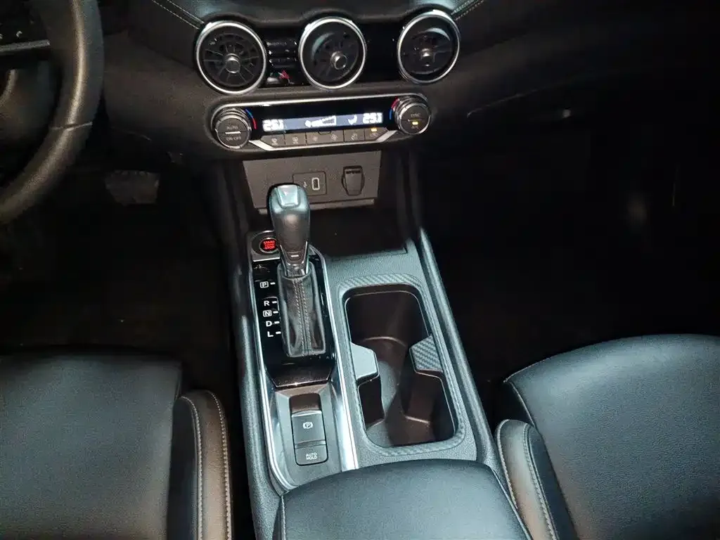 Nissan Sylphy 2022 из CN, фото 5