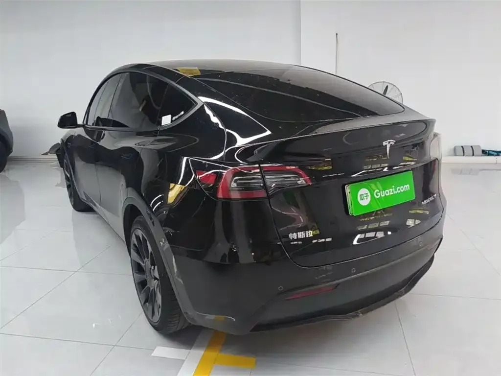 Tesla Model Y 2023 из CN, фото 7
