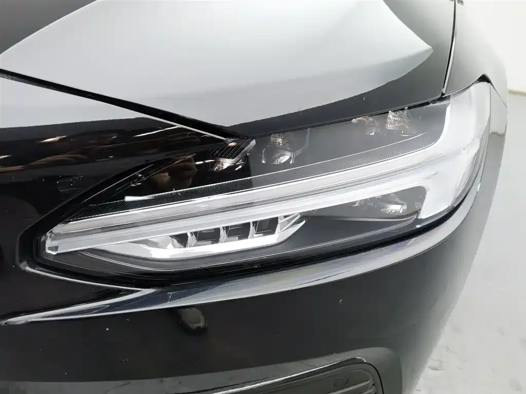 Volvo S90 PHEV 2021 из CN, фото 10