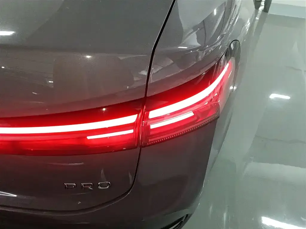 Volkswagen Passat — фото 10
