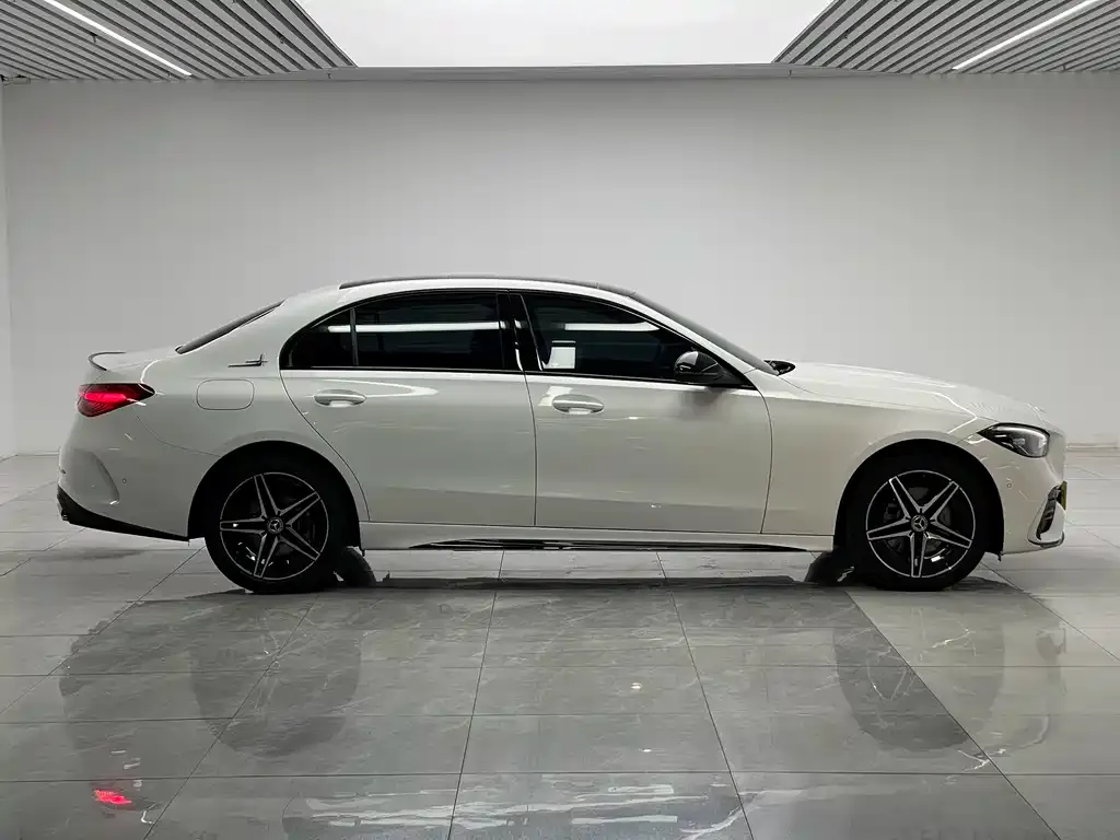 Mercedes-Benz C-Class 2025 из CN, фото 4