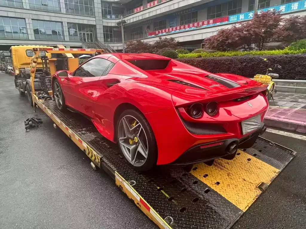 Ferrari F8 — фото 6
