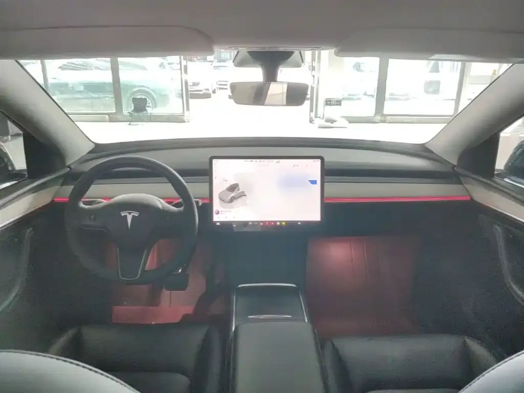 Tesla Model Y — фото 3